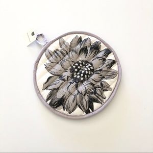 🆕 ANTHROPOLOGIE Flower Potholder